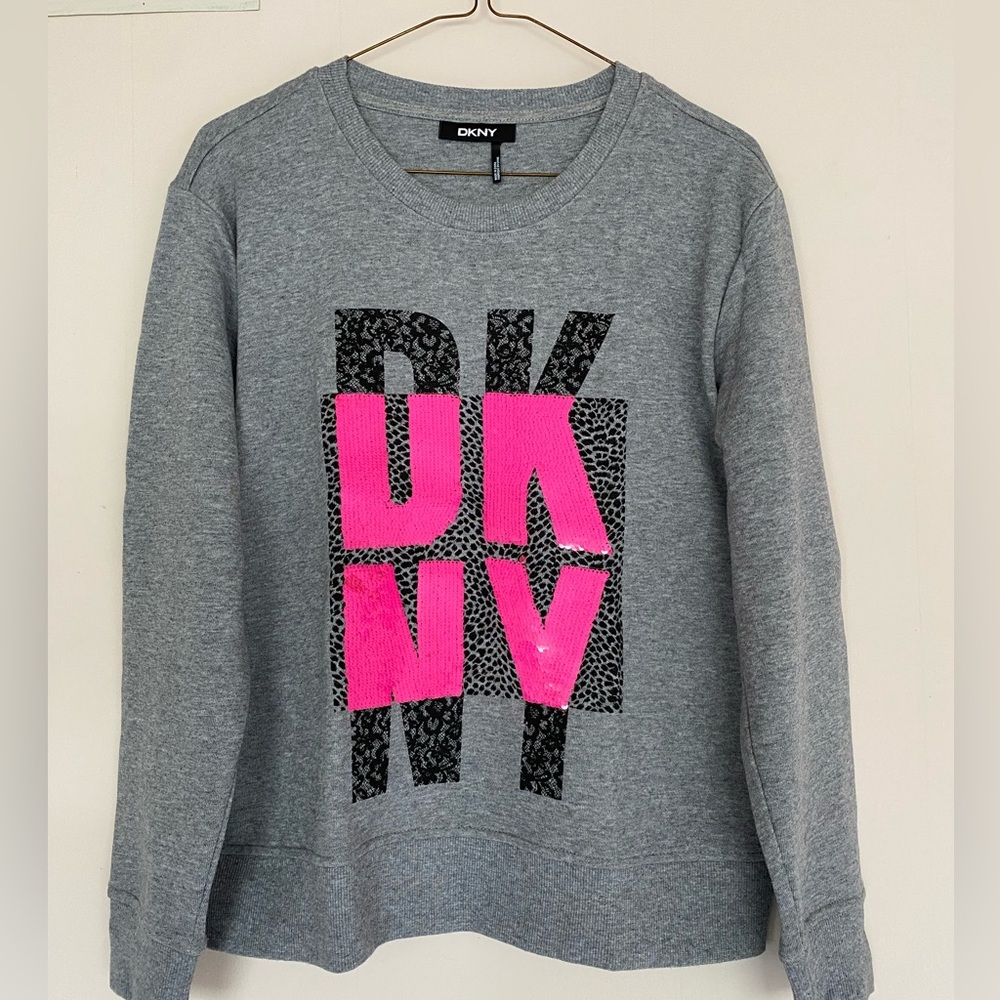 DKNY SEQUINS LOGO SWEATSHIRT. Size: M